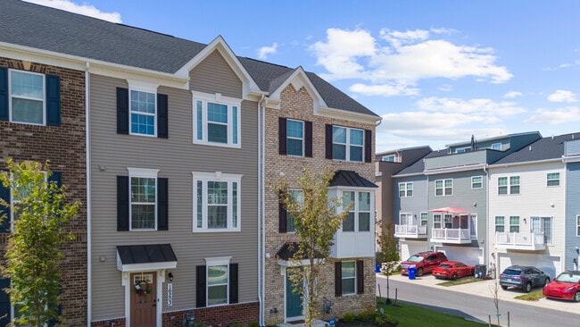 Building Photo - 16201 Bright Star Wy