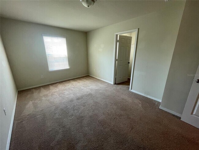 Building Photo - 4912 White Sanderling Ct