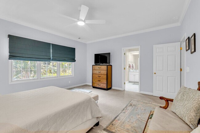 Building Photo - Welcome to the Desirable Landings on Skidaway Island - MIN 6 Month Lease - Fully Furnished