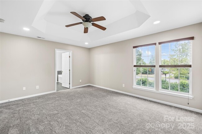 Building Photo - 834 Daly Cir