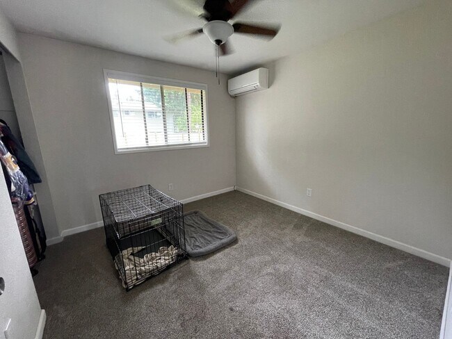 Building Photo - Fantastic 3 Bedroom Home in the heart of T...