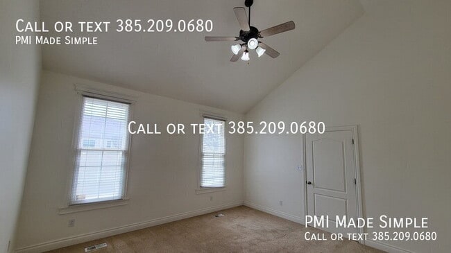 Building Photo - 3042 E Somerset Dr