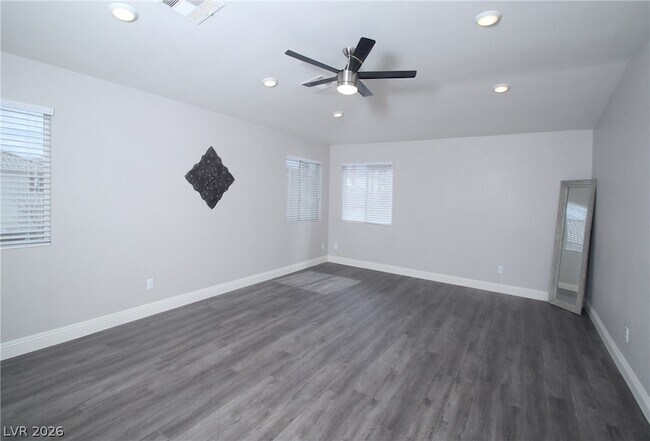 Building Photo - 268 Single Petal St