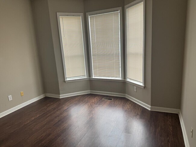 Building Photo - 1201 Deer Trail Rd