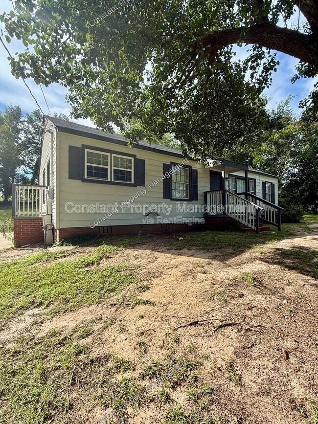 Building Photo - 1533 Engle Dr