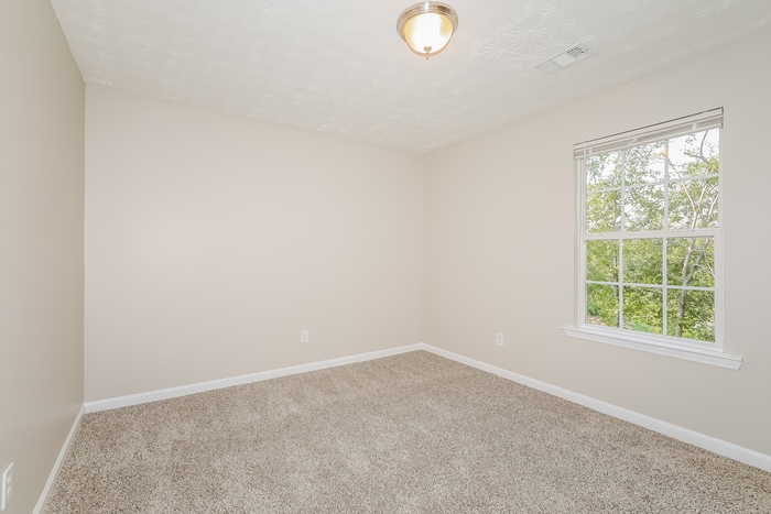 Building Photo - 120 Apache Dr