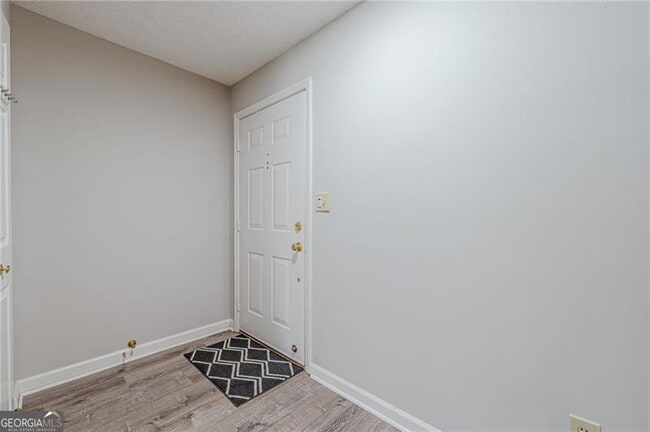 Building Photo - 6034 Coventry Cir