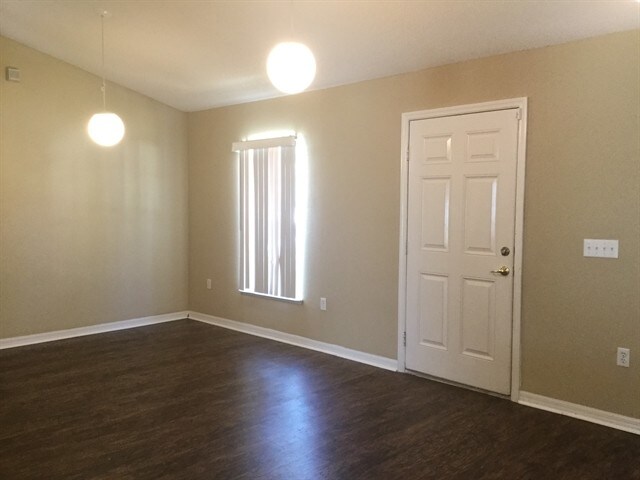 Building Photo - 147 Timbercreek Pines Cir