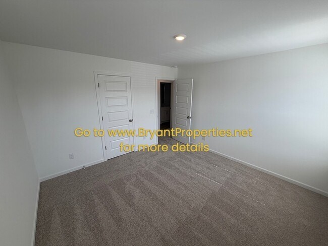 Building Photo - Single Family