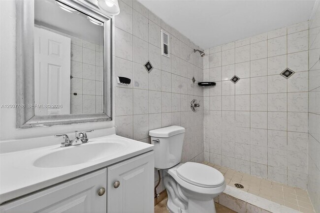 Building Photo - 240 NW 107th Ave