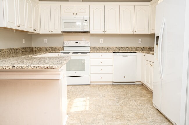 Building Photo - 85 Plantation Oaks Dr