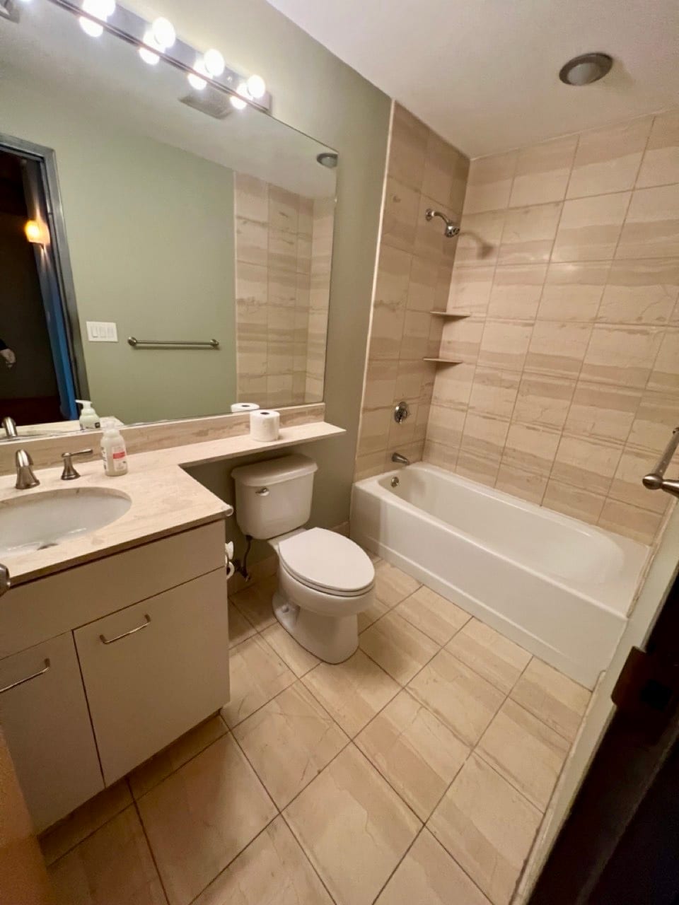 2ND BATH - 210 Lincoln St