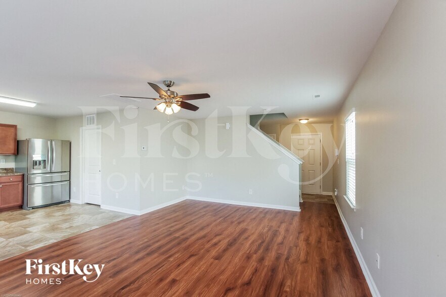 Building Photo - 9013 Sharpes Cir