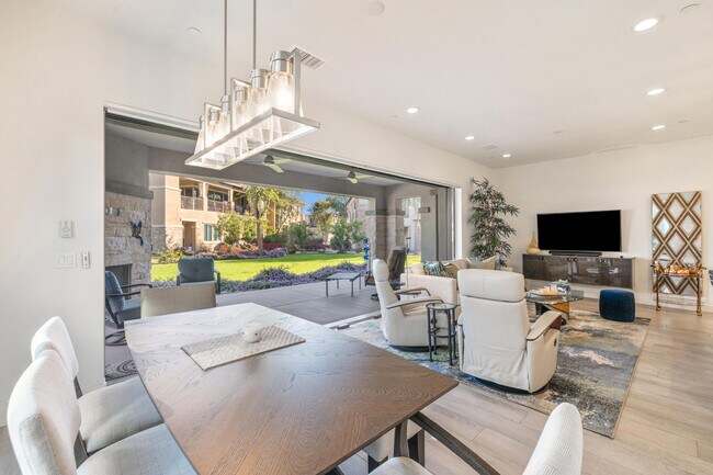 Building Photo - 1701 Retreat Cir