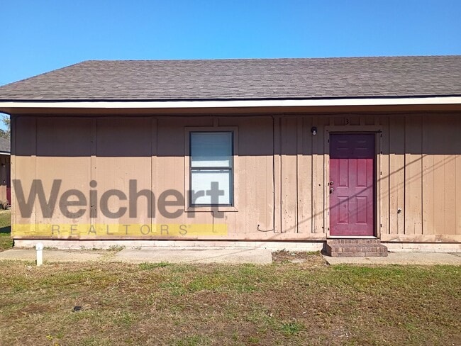 Building Photo - All-Inclusive 2-Bed Apartment for Rent