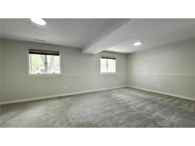 Building Photo - 512 Nelson Ct