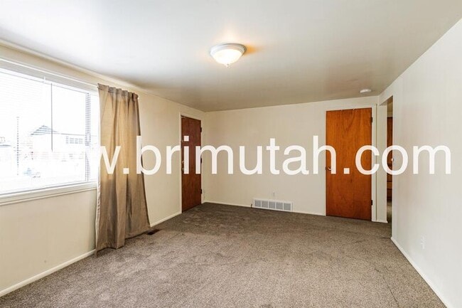 Building Photo - 775 E Johnsonway Dr