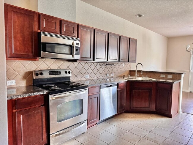 Building Photo - 3947 Calgary Cir