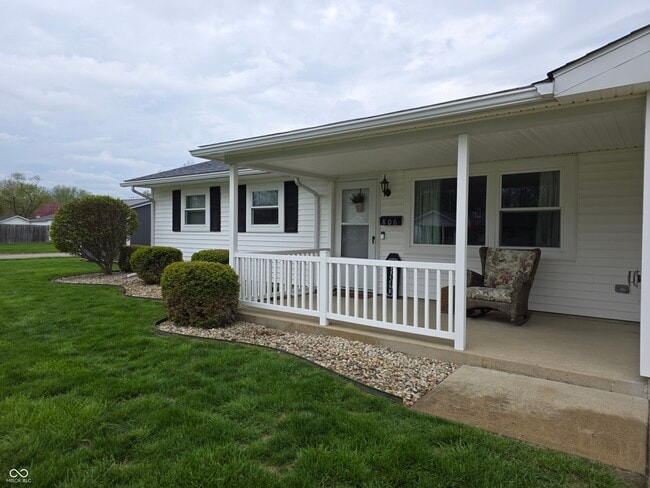 Building Photo - 806 Harney Dr