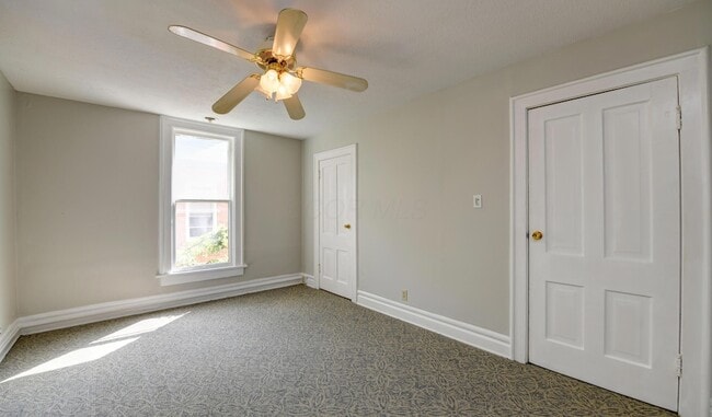 Building Photo - 1427 1/2 Bryden Road Unit