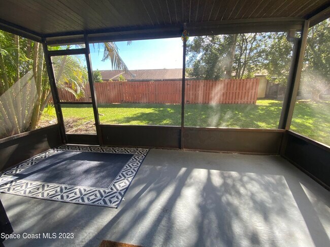 Building Photo - 43 Bogart Pl