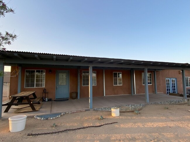 Building Photo - Charming 3-Bedroom Home for Rent in Lander...