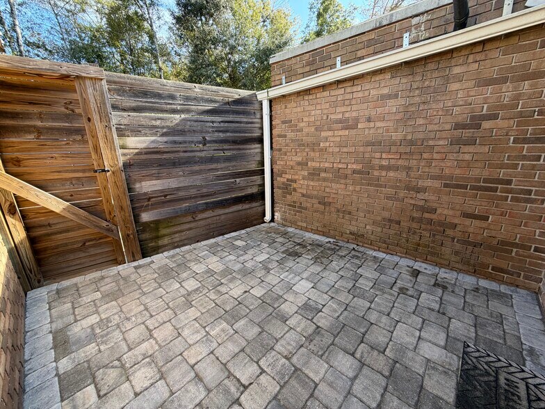 Building Photo - 12609 Cowboy Ln