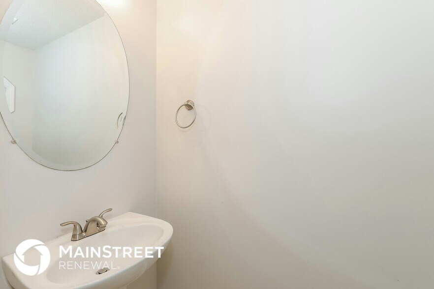 Building Photo - 700 Parkway Rd