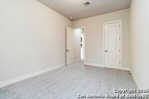 Building Photo - 944 Wilderness Oaks