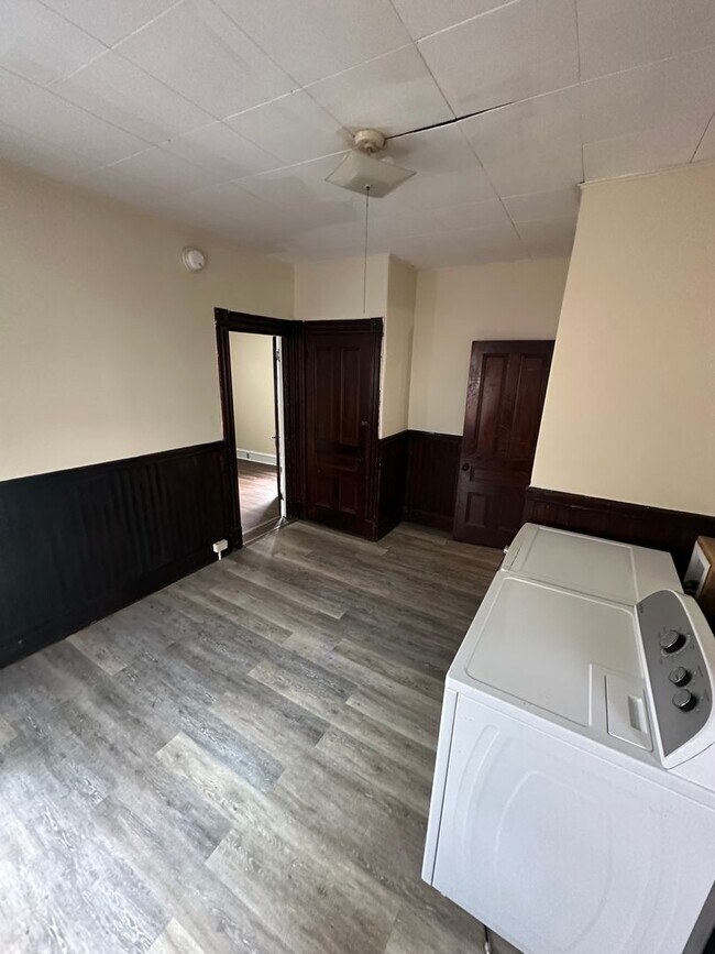 Building Photo - 81-83 Grant Street