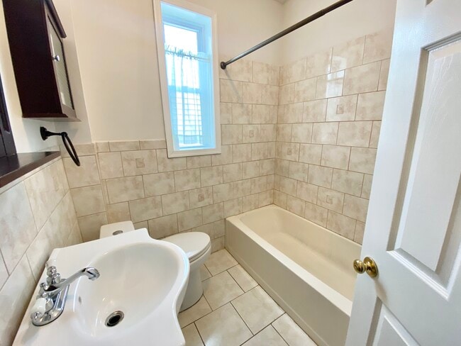 Building Photo - 2709 E Ontario St