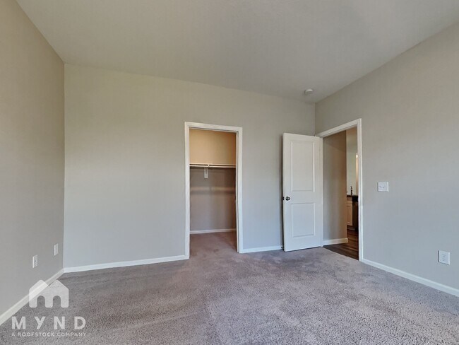 Building Photo - 1016 Lacebark Pne Ln