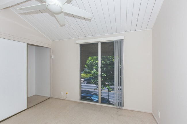 Building Photo - 95-146-146 Kipapa Dr