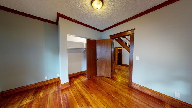 Building Photo - 1025 Park St SW