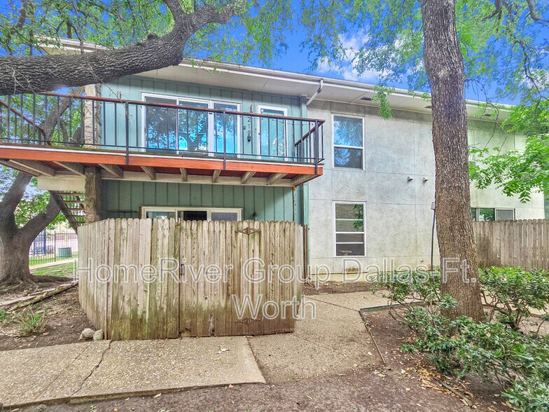 Building Photo - 6620 Eastridge Dr