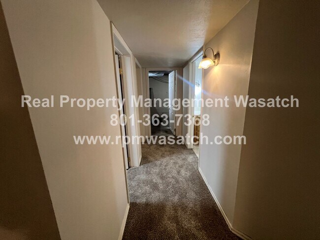 Building Photo - 1105 S 700 E