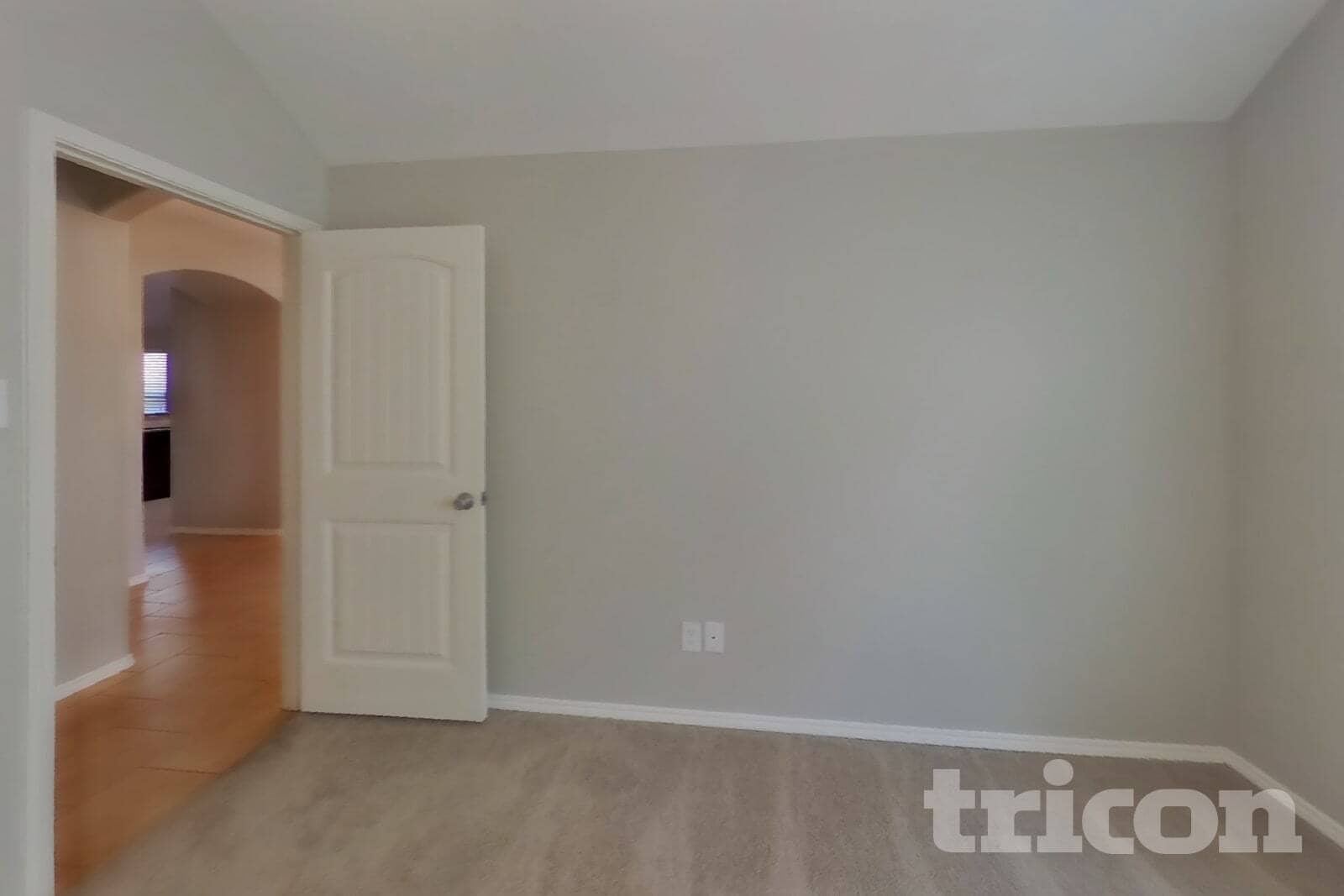 Building Photo - 1216 Honeywood Ln