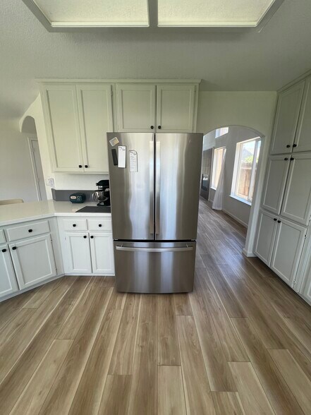 Building Photo - 2808 Medinah Way