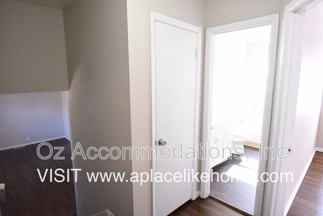 Building Photo - 8107 E 89th Ter
