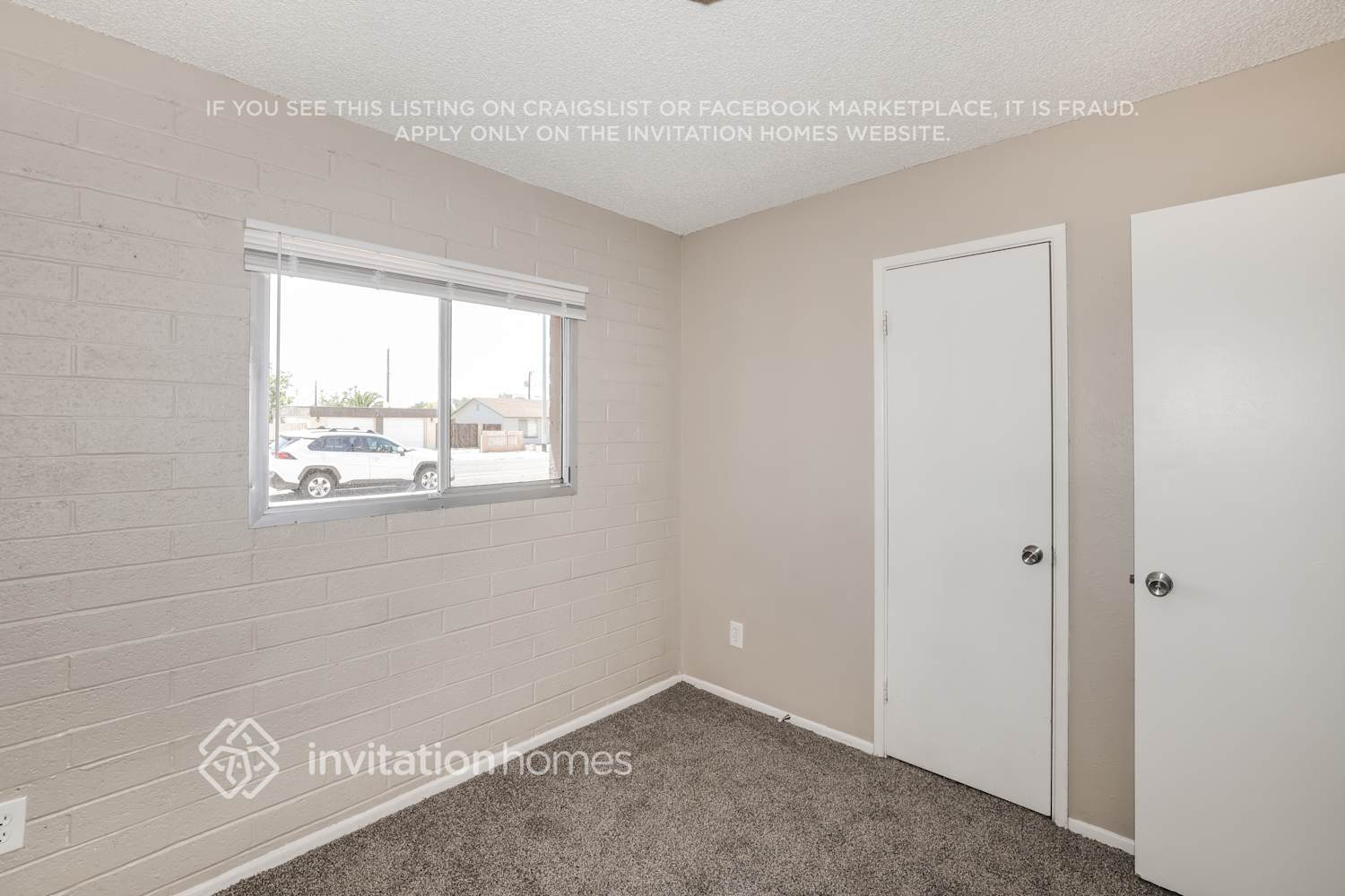 Building Photo - 17043 N 15th Ave