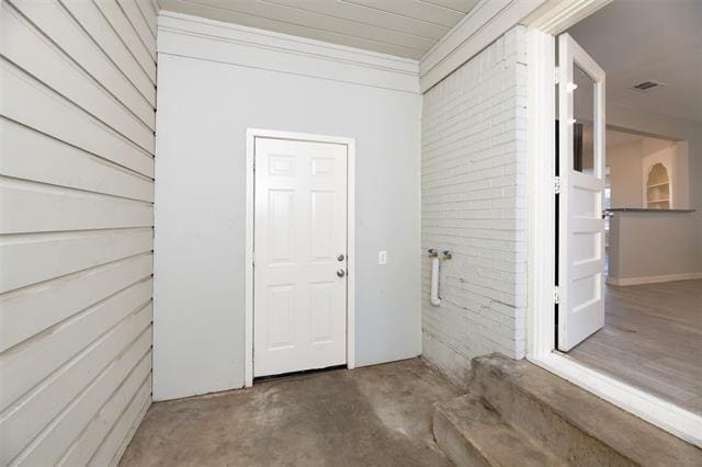 Building Photo - 2308 N Edgewood Terrace