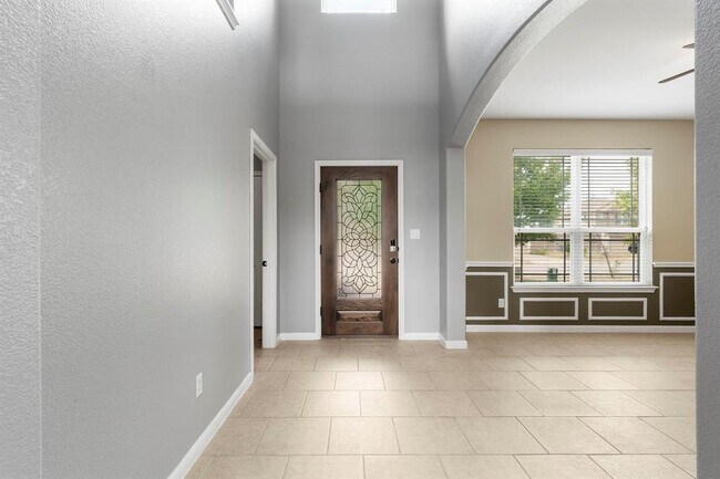 Building Photo - 8525 Reggio St