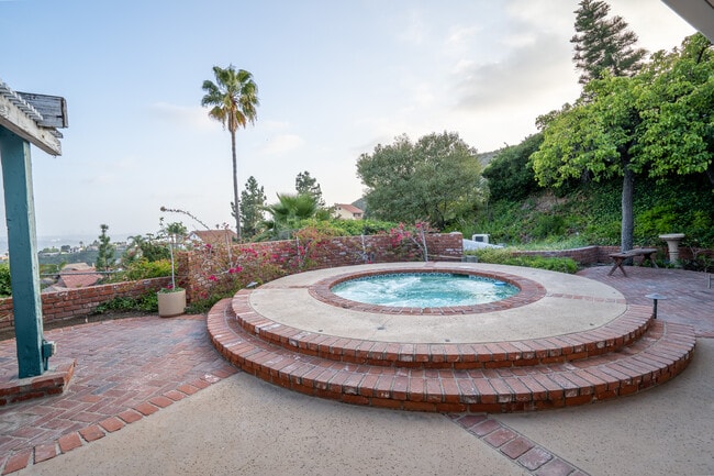 Building Photo - 920 Stewarton Way