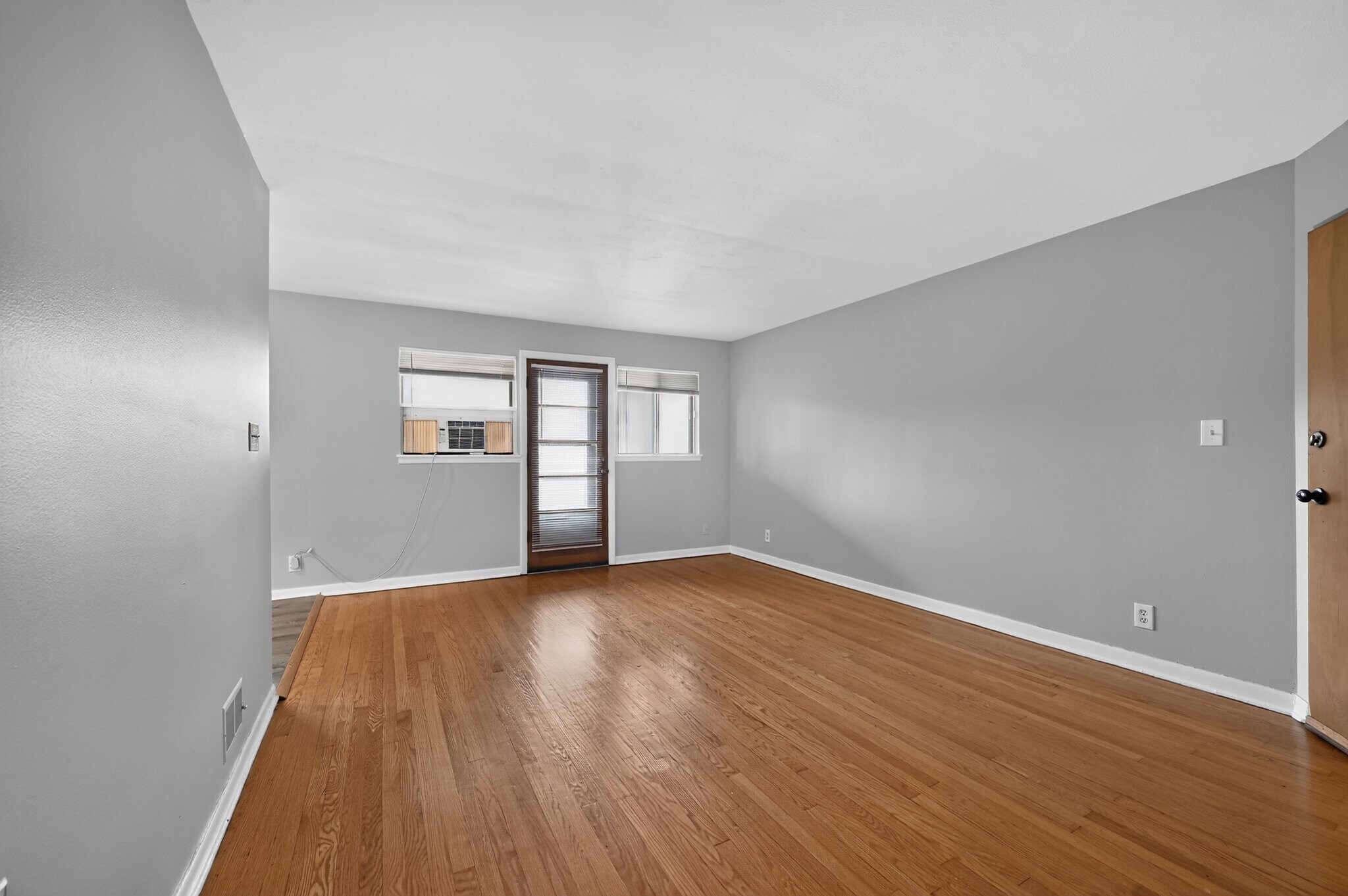 Building Photo - 1141 Waukegan Rd