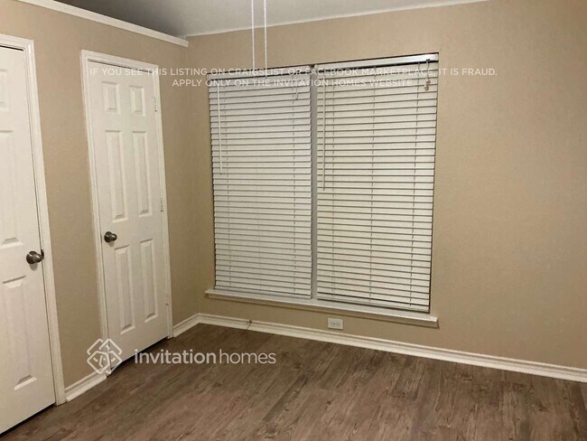 Building Photo - 2805 Beacon Hill Dr