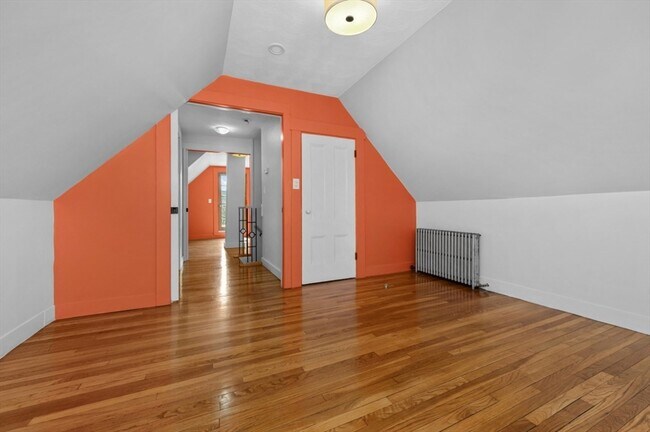 Building Photo - 9 Kingman Rd