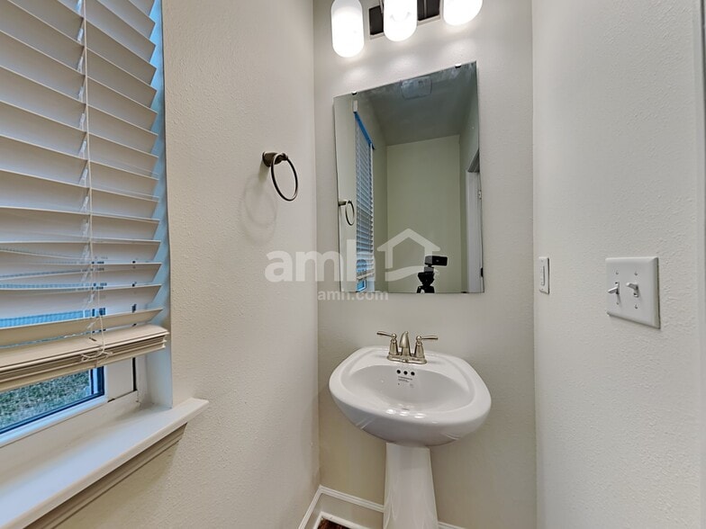 Building Photo - 11487 Fox Hollow Ct