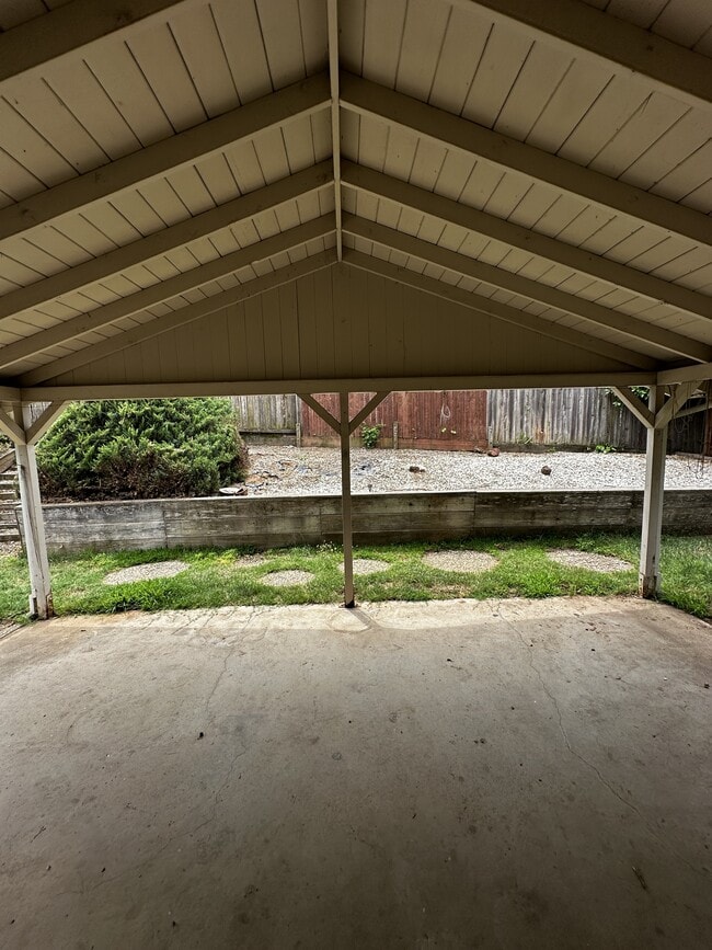 Building Photo - 7990 Glenbar Way