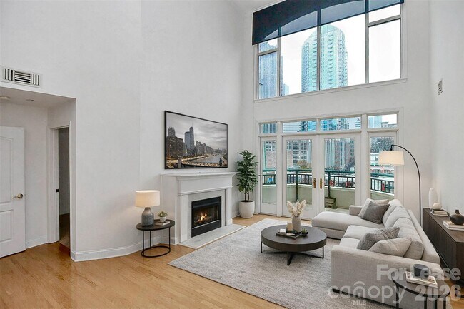 Building Photo - 401 N Church St