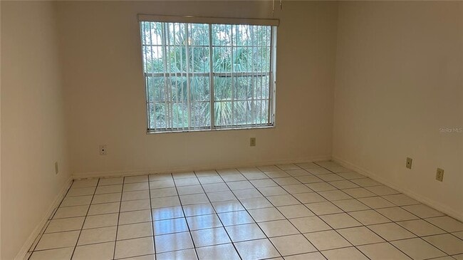Building Photo - 5015 Laguna Bay Cir